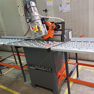 Chanfreineuse Stationnaire UZ30